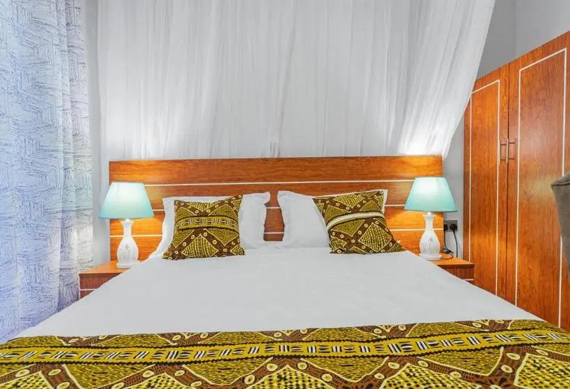 اتاق استاندارد با بالکن, Ambrosia Heights Entebbe