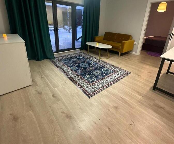 اتاق استاندارد چهار تخته, Atyrau Avenue