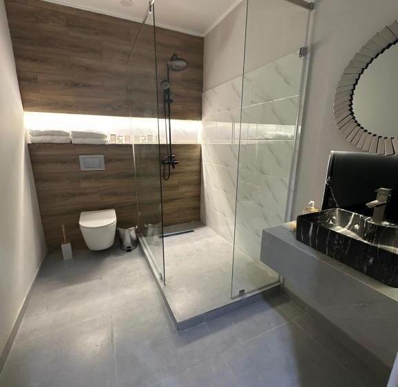 اتاق استاندارد چهار تخته, Atyrau Avenue