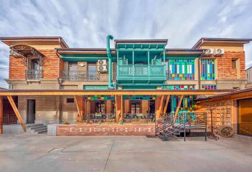 اتاق استاندارد, Dzvel Ubanshi