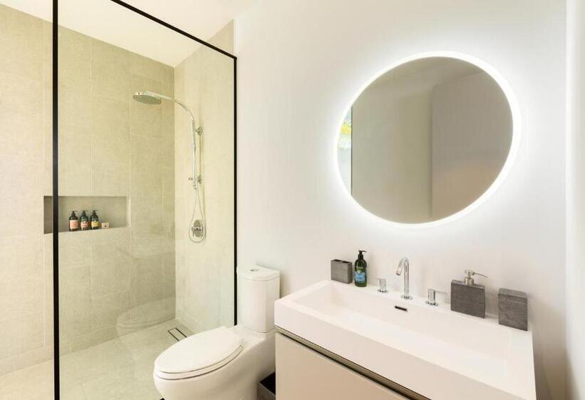 Deluxe Suite Sea View, South Bank