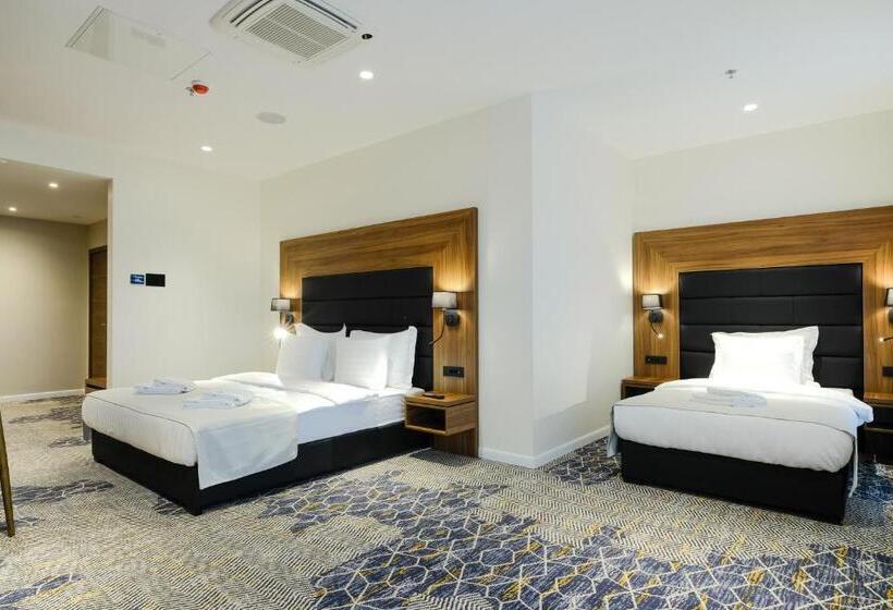 اتاق لوکس سه تخته, Vema