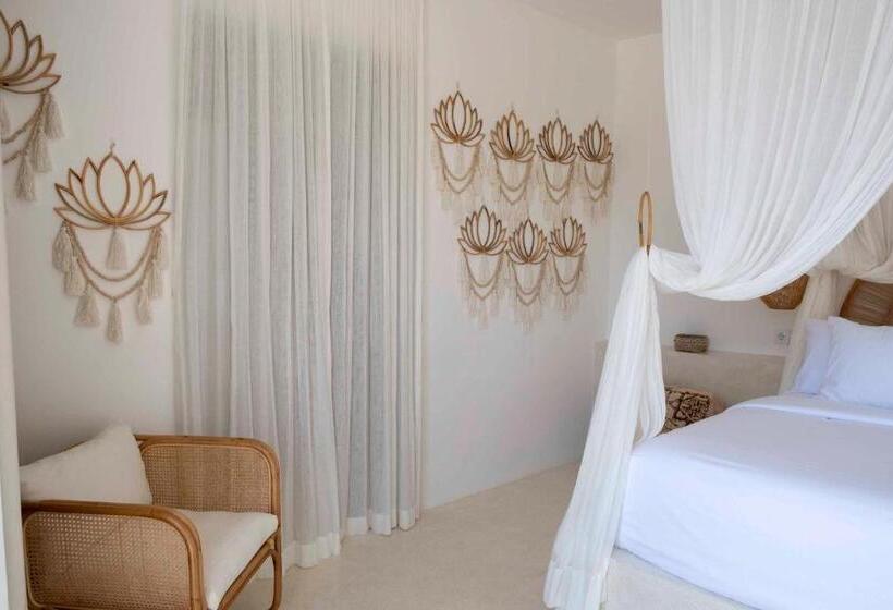 חדר דחוקס עם מיטת קינג, Arti By Umah   Pererenan