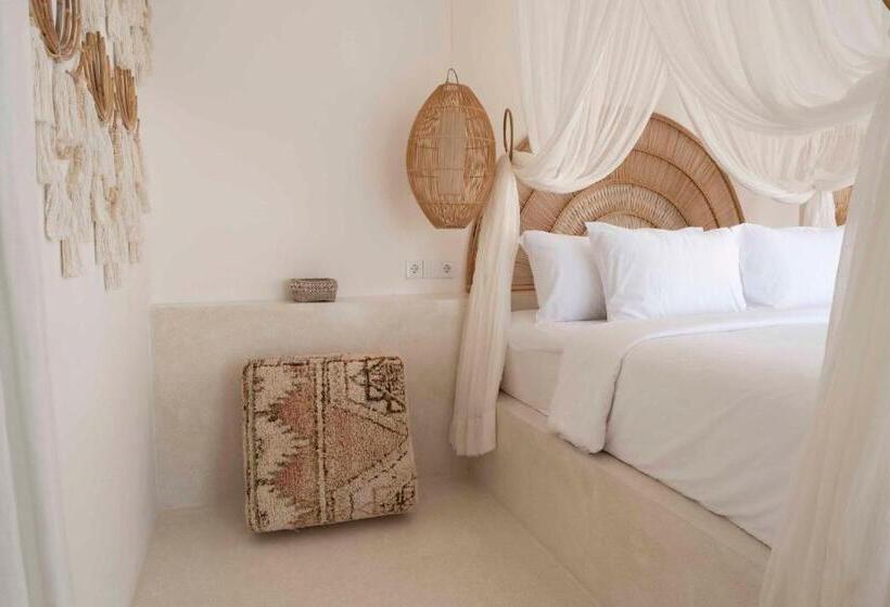 חדר דחוקס עם מיטת קינג, Arti By Umah   Pererenan