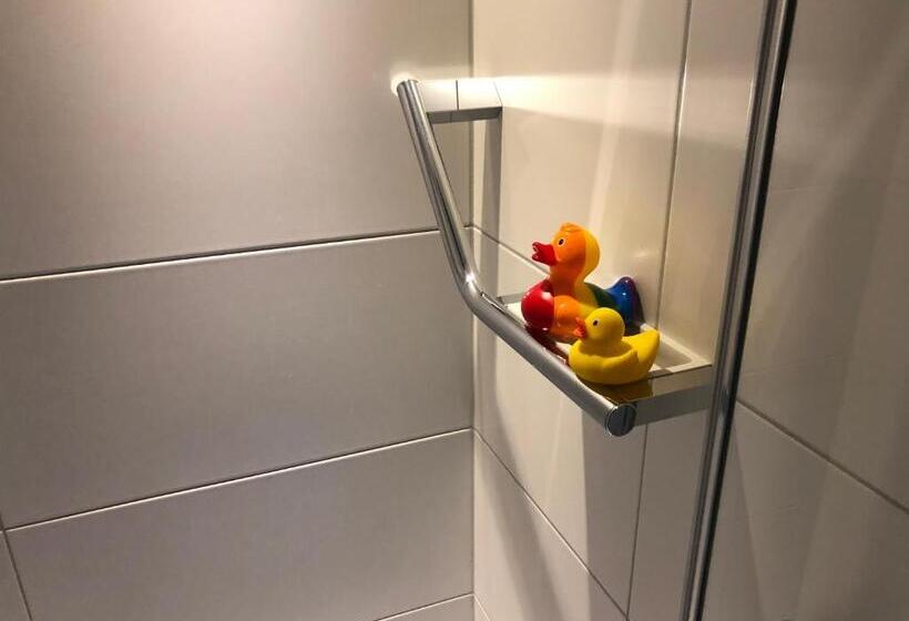 Номер Стандарт, Blaues Zimmer Mit Grossem Balkon & Bad Nur 16 Km Nach Würzburg!