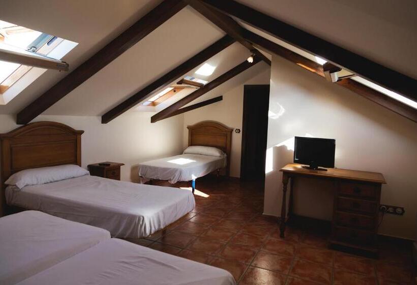 四人标准间, Hostal Corper Navalcarnero