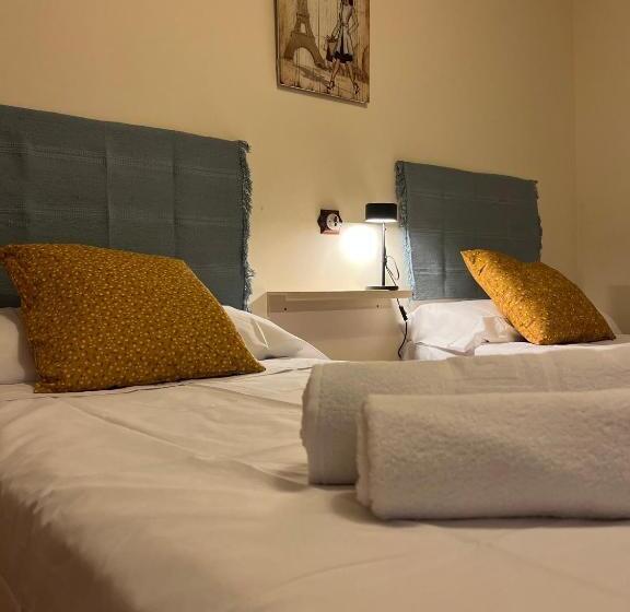 标准间, Hostal Corper Navalcarnero