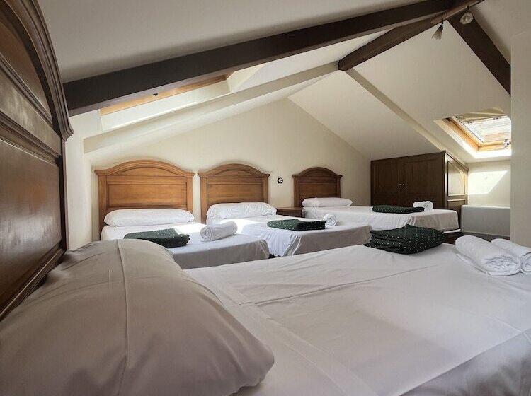 四人标准间, Hostal Corper Navalcarnero