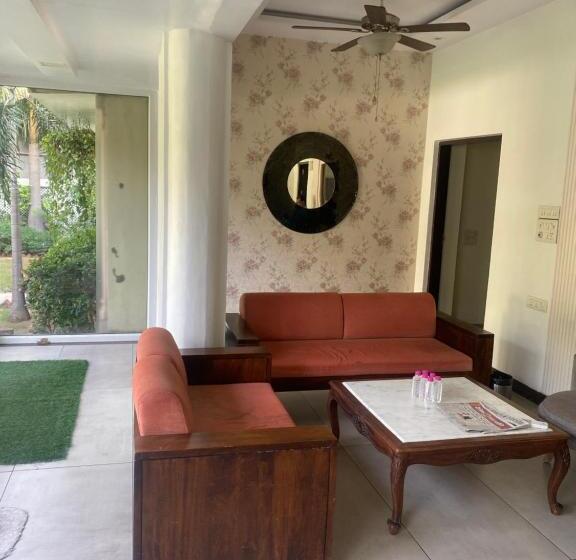 带大床的豪华间, Cedar