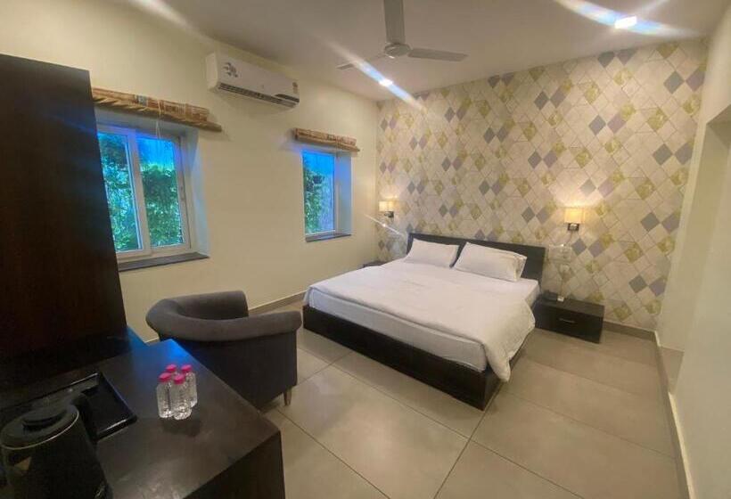 带大床的豪华间, Cedar