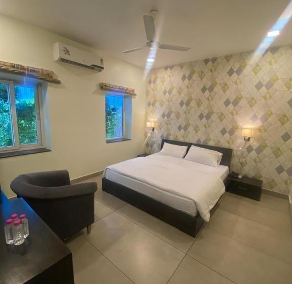 带大床的豪华间, Cedar