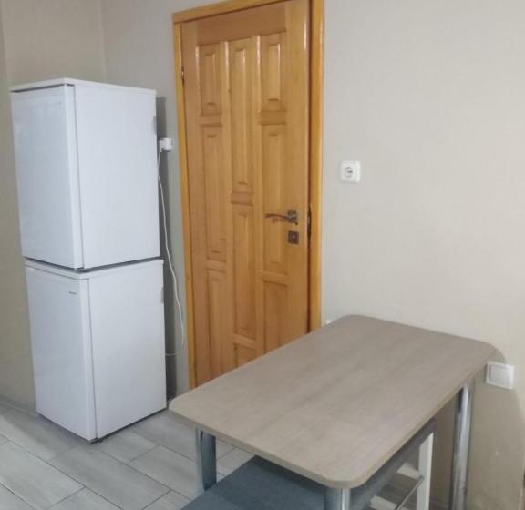 تختخواب در اتاق مشترک, Buddha Hostel