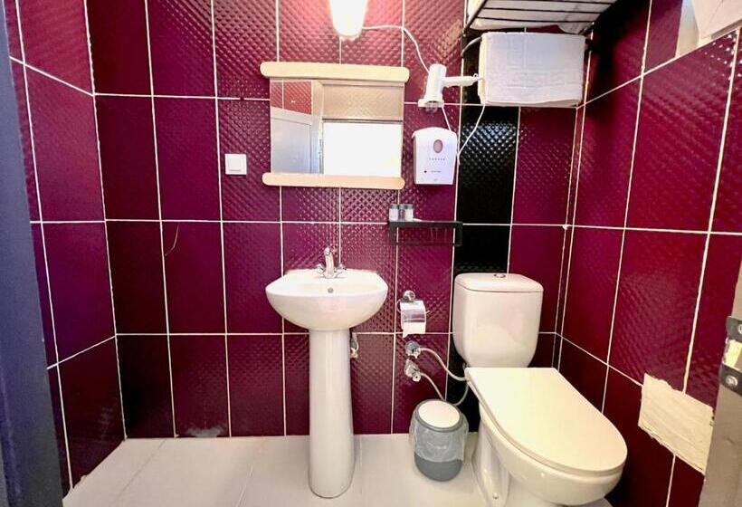 标准三人间, Cord Hotel & Resort