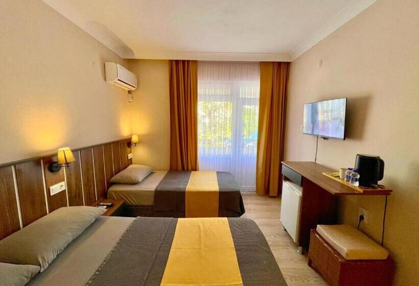 标准三人间, Cord Hotel & Resort