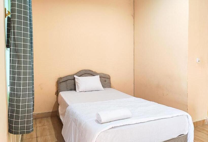 חדר סטנדרט יחיד, Reddoorz Syariah Near Terminal Alam Barajo Jambi