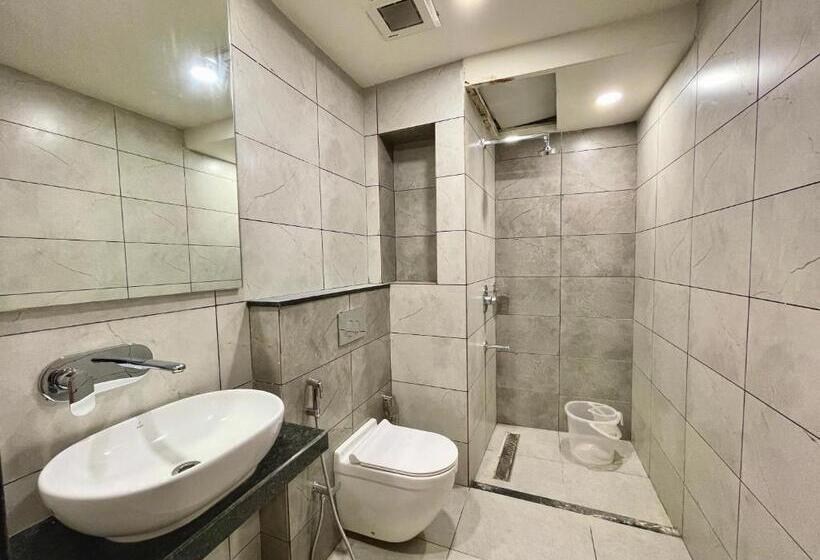 デラックスルーム, Rockbay ! Puri, Swimming Pool Lift And Parking Facility Near Sea Beach & Temple Breakfast Included