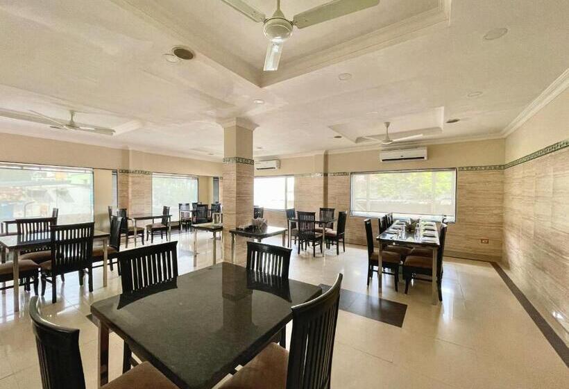 デラックスルーム, Rockbay ! Puri, Swimming Pool Lift And Parking Facility Near Sea Beach & Temple Breakfast Included