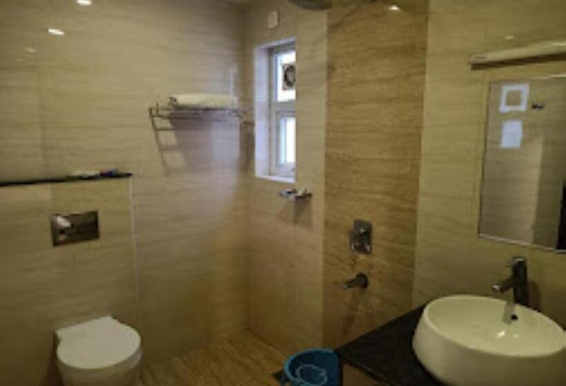 带大床的豪华间, The King S Park Residency Chennai
