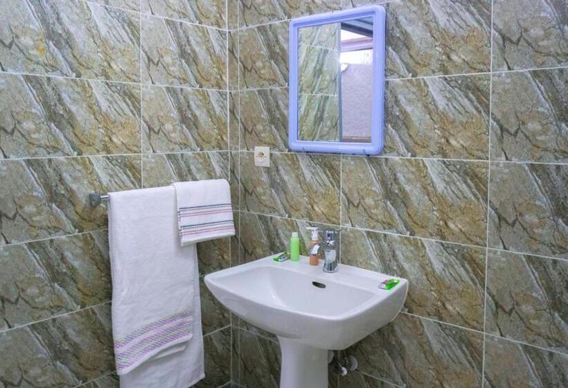 اتاق لوکس, Warda