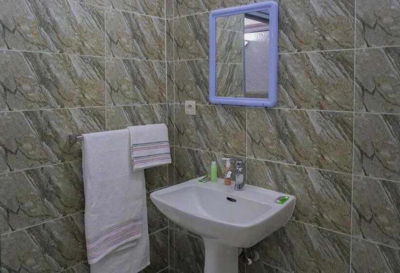 اتاق لوکس, Warda