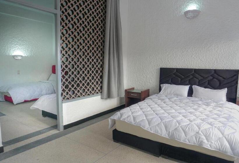 اتاق استاندارد سه نفره, Warda