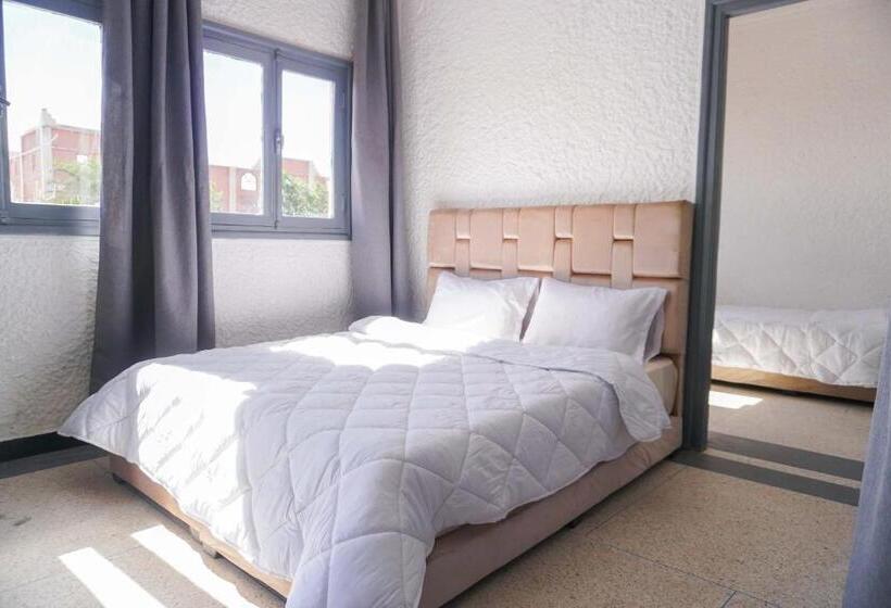 اتاق استاندارد سه نفره, Warda