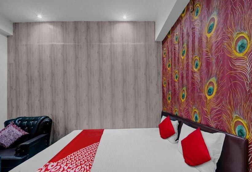 Трехместный Номер Классика, Oyo Flagship Hotel Blue Gram Inn