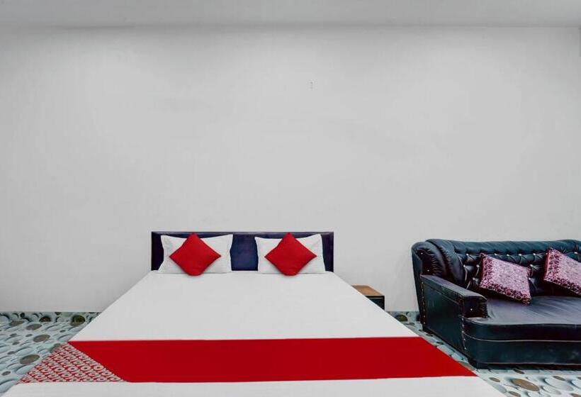 Трехместный Номер Классика, Oyo Flagship Hotel Blue Gram Inn
