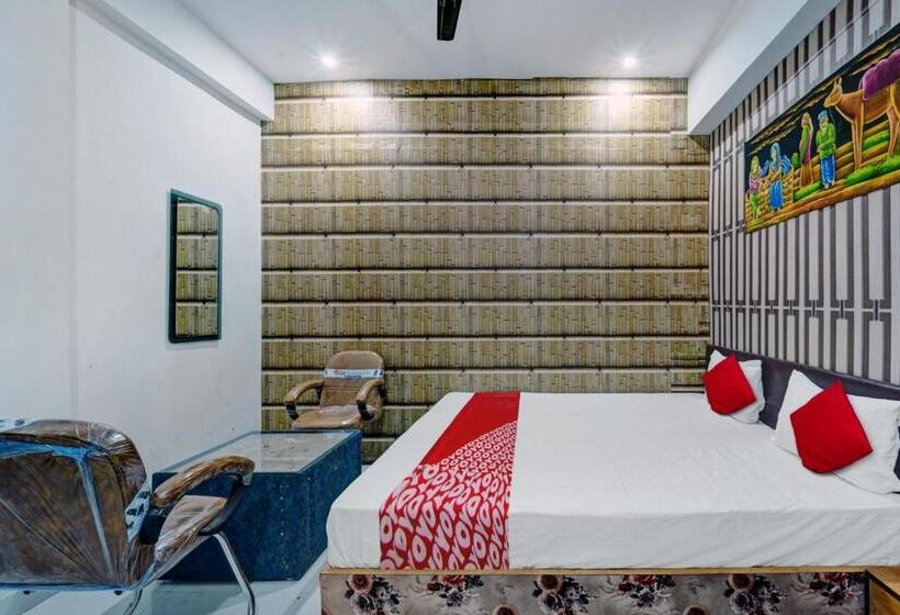 Трехместный Номер Классика, Oyo Flagship Hotel Blue Gram Inn