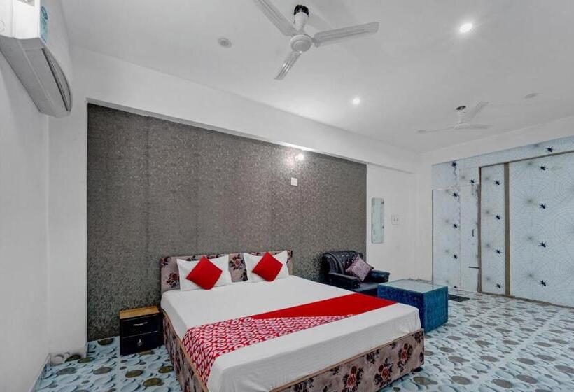 Трехместный Номер Классика, Oyo Flagship Hotel Blue Gram Inn