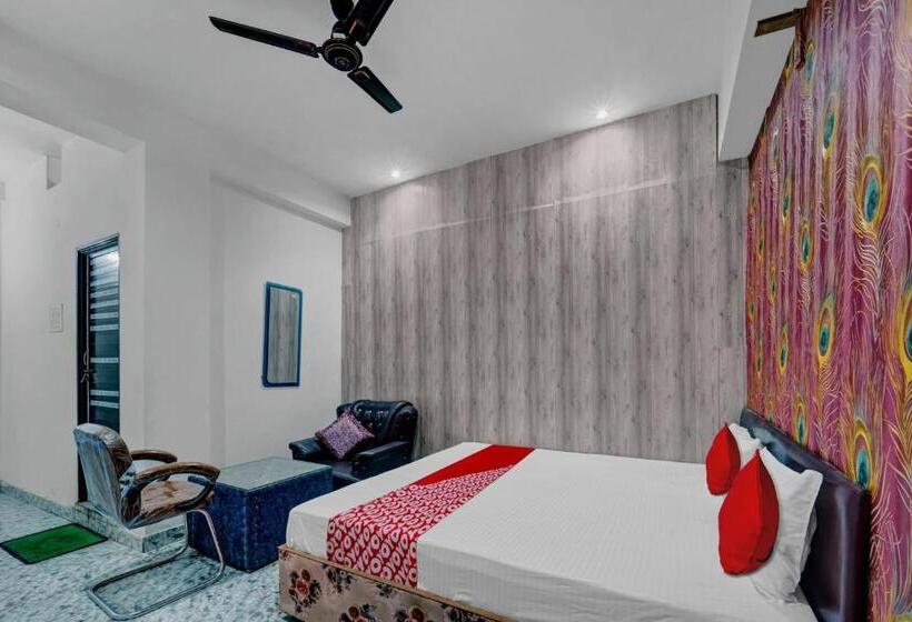 Трехместный Номер Классика, Oyo Flagship Hotel Blue Gram Inn