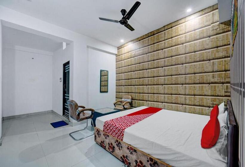 Трехместный Номер Классика, Oyo Flagship Hotel Blue Gram Inn