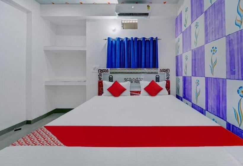 חדר קלאסי לשלושה, Oyo Flagship Hotel S Square Guest House