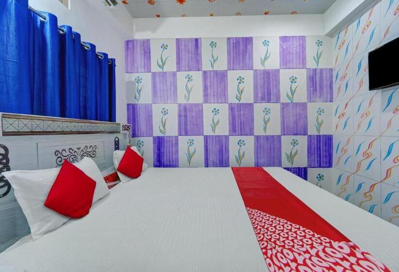 חדר קלאסי לשלושה, Oyo Flagship Hotel S Square Guest House