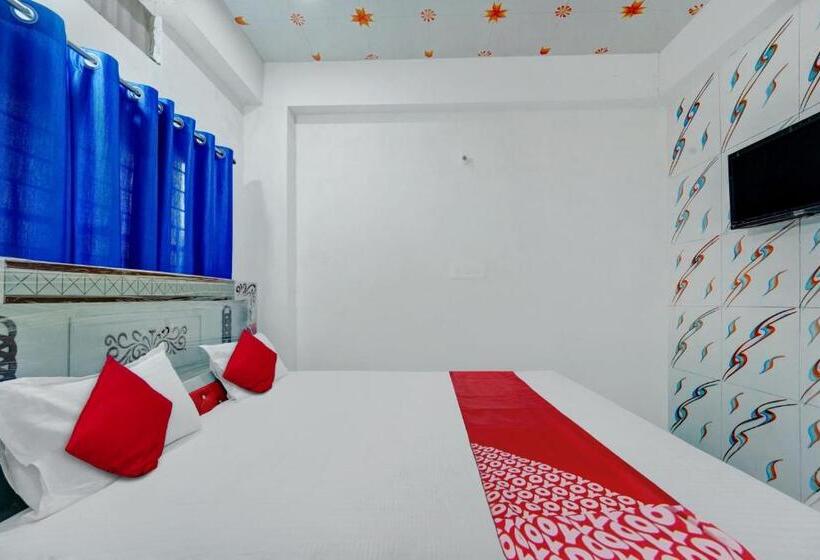 חדר קלאסי לשלושה, Oyo Flagship Hotel S Square Guest House