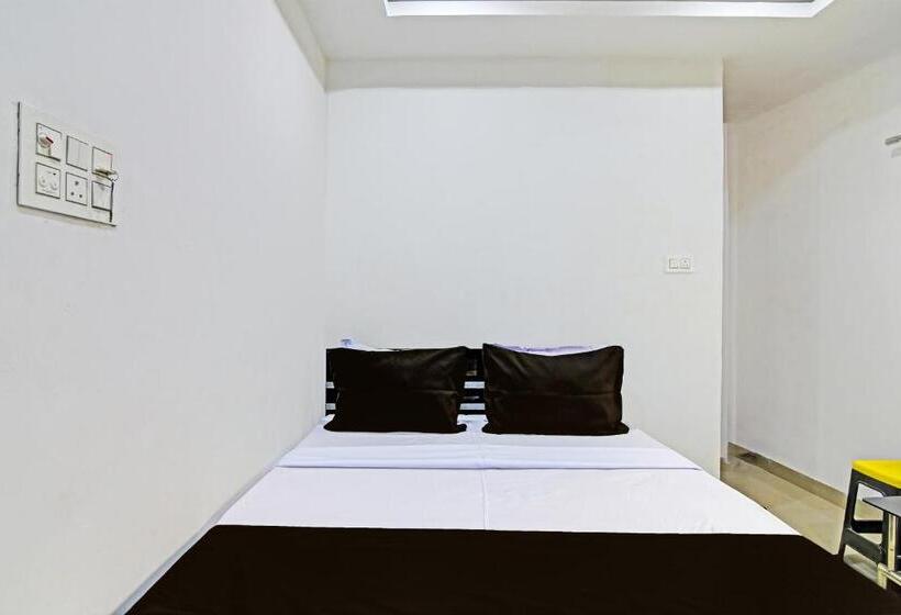 חדר קלאסי לשלושה, Oyo Hotel Top 22