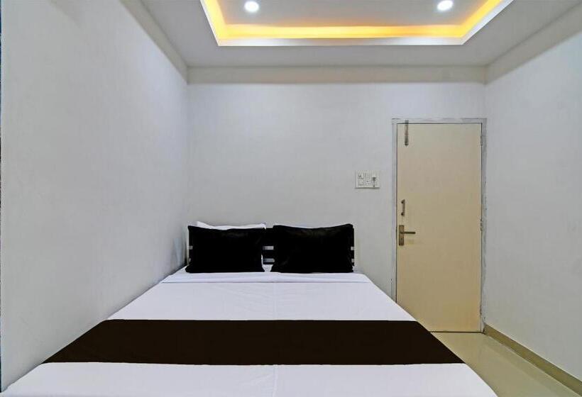 חדר קלאסי לשלושה, Oyo Hotel Top 22