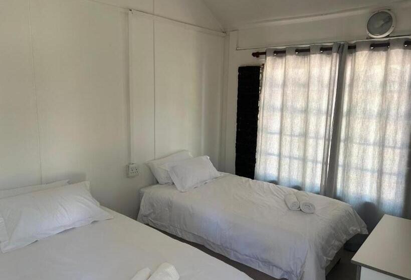 スタンダードルーム, Andre S Place