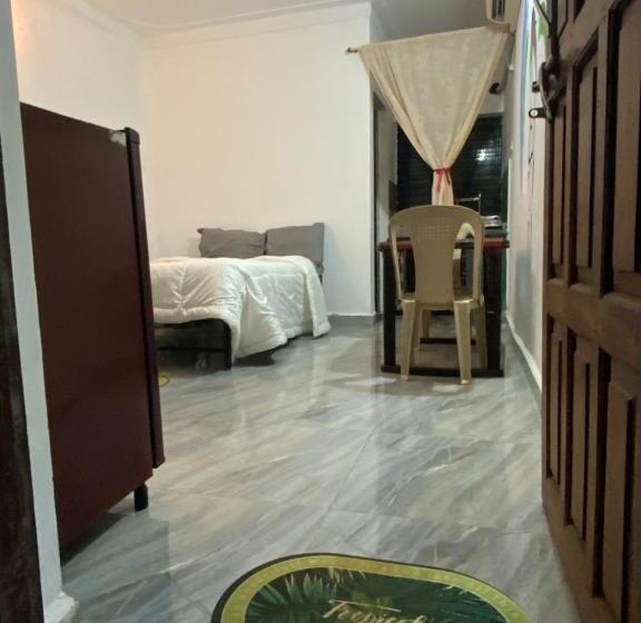 דירת חדר בקומת קרקע, Greendrem