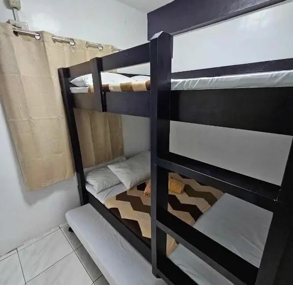 Perhehuone, Villa Tomasa Boracay Dmall