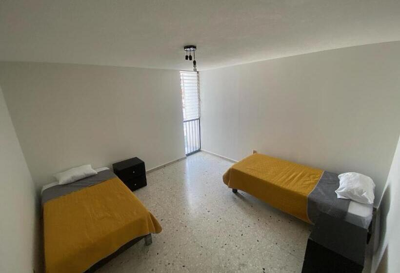 Quarto Estandar, Baw Mateos 809p