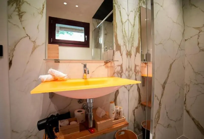 اتاق استاندارد, Castello Di Perno Foresteria, Winery & Rooms