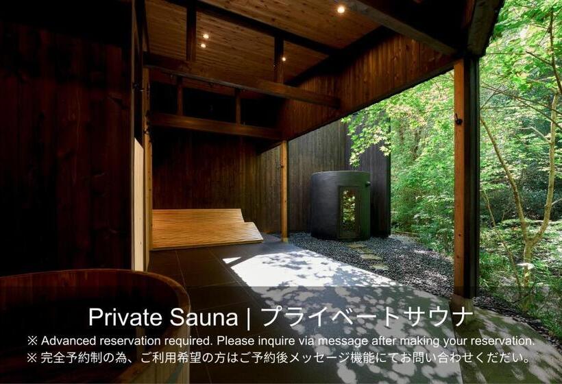 Standard Triple Room with Terrace, 自然人村