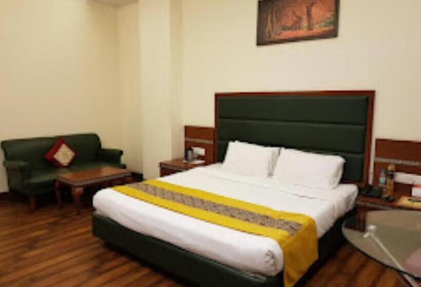 סוויטה, Dev International, Chhindwara