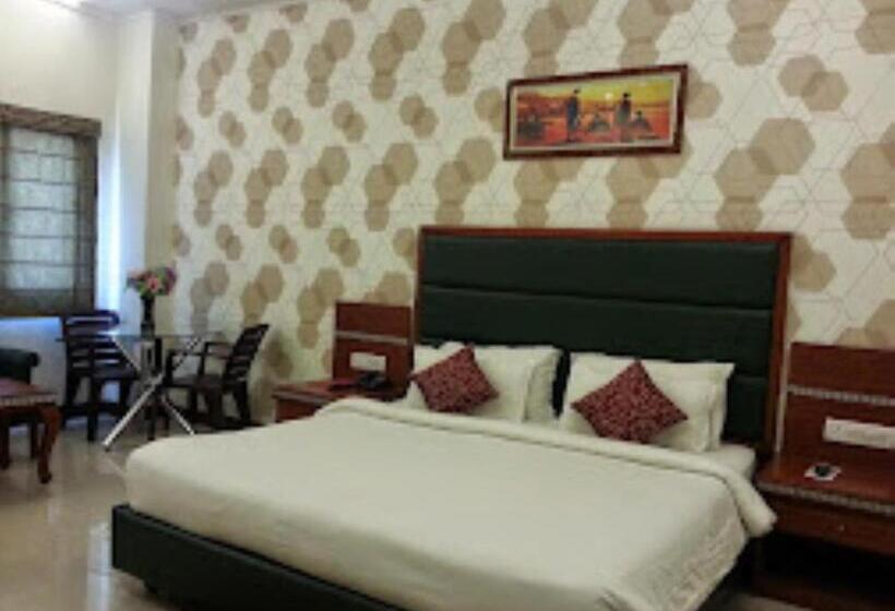 חדר דלוקס, Dev International, Chhindwara