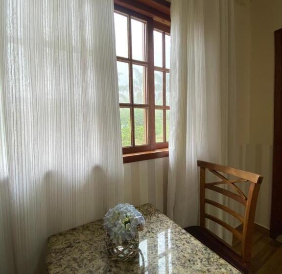 带阳台套房, Pousada E Restaurante Casa Primitivus