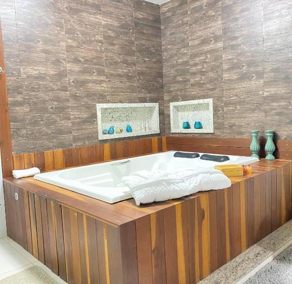 带大床的套房, Pousada E Restaurante Casa Primitivus