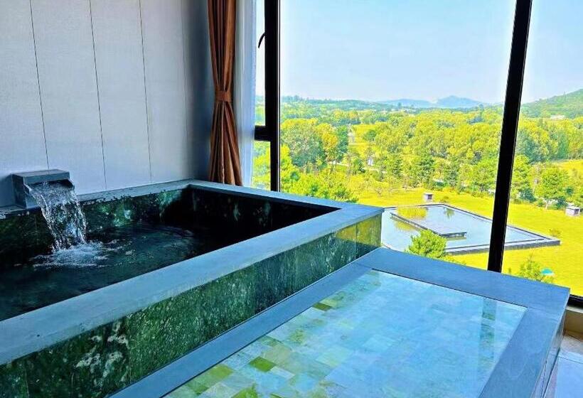 חדר דלוקס, Rainbow Valley Hot Spring