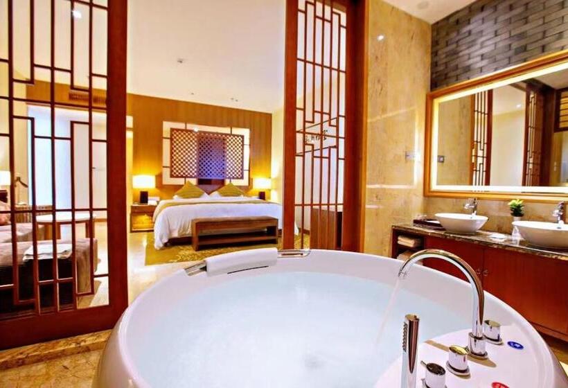 סוויטה אקזקיוטיב, Rainbow Valley Hot Spring