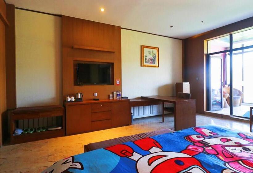 חדר משפחתי דלוקס, Rainbow Valley Hot Spring